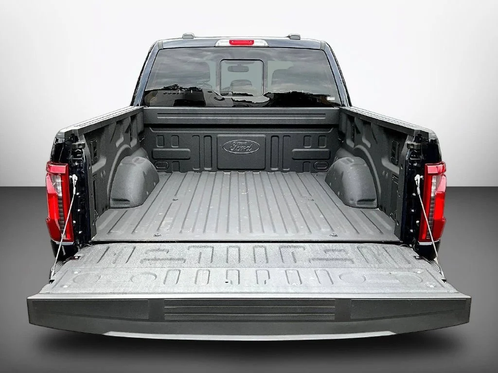 Used 2026 Blue Metallic Ford XLT image 9
