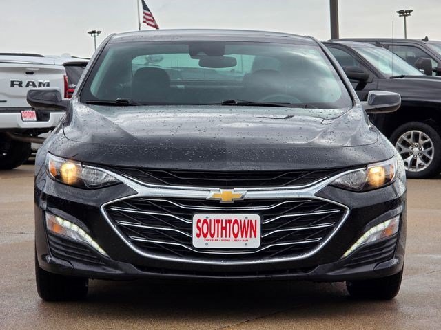 Used 2025 Chevrolet Malibu 1LT with VIN 1G1ZD5ST9SF114829 for sale in Indianola, IA