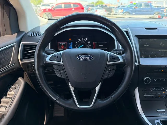 Used 2017 Gray Ford SEL image 10