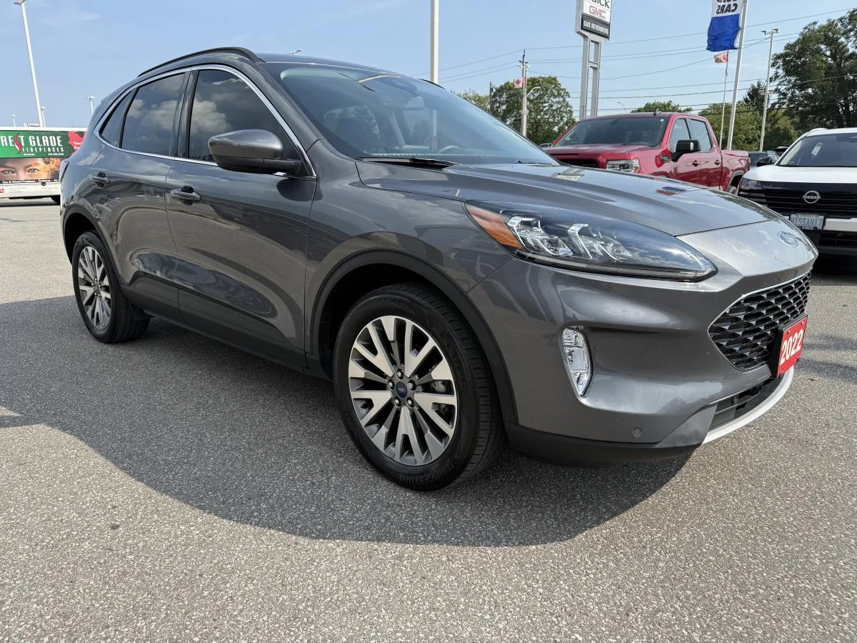 Used 2022 Grey Ford Titanium Awd image 7