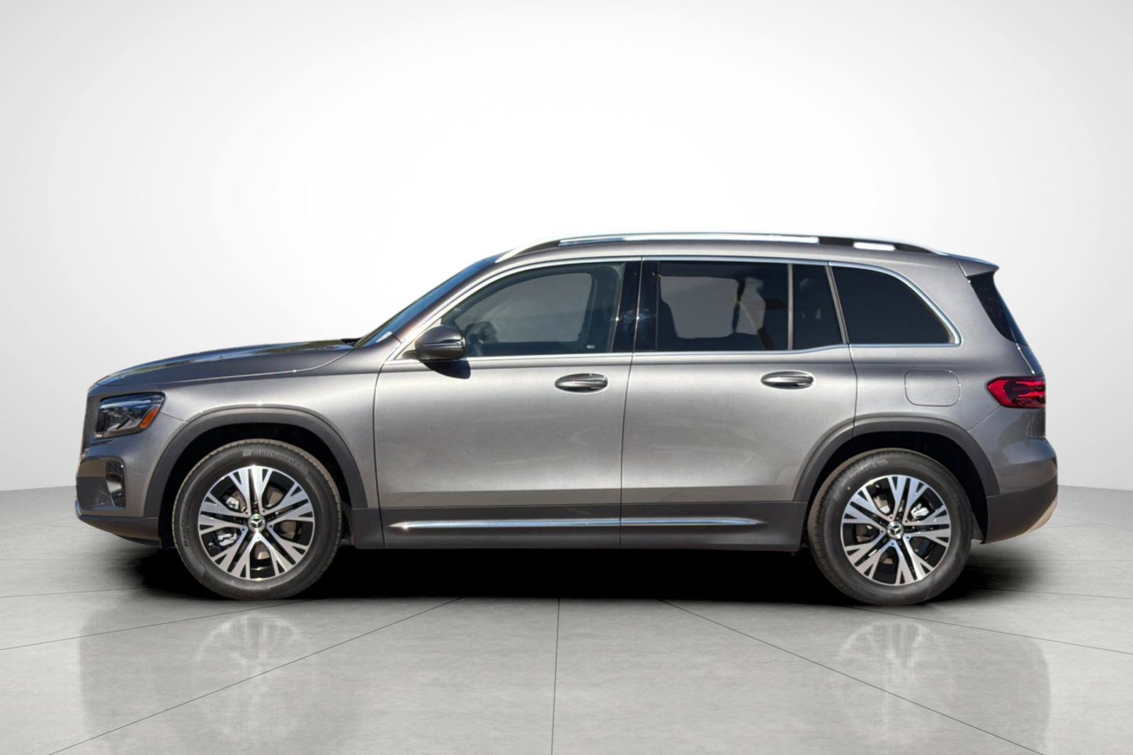 New 2026 Mountain Grey Metallic Mercedes-Benz GLB 250 image 28