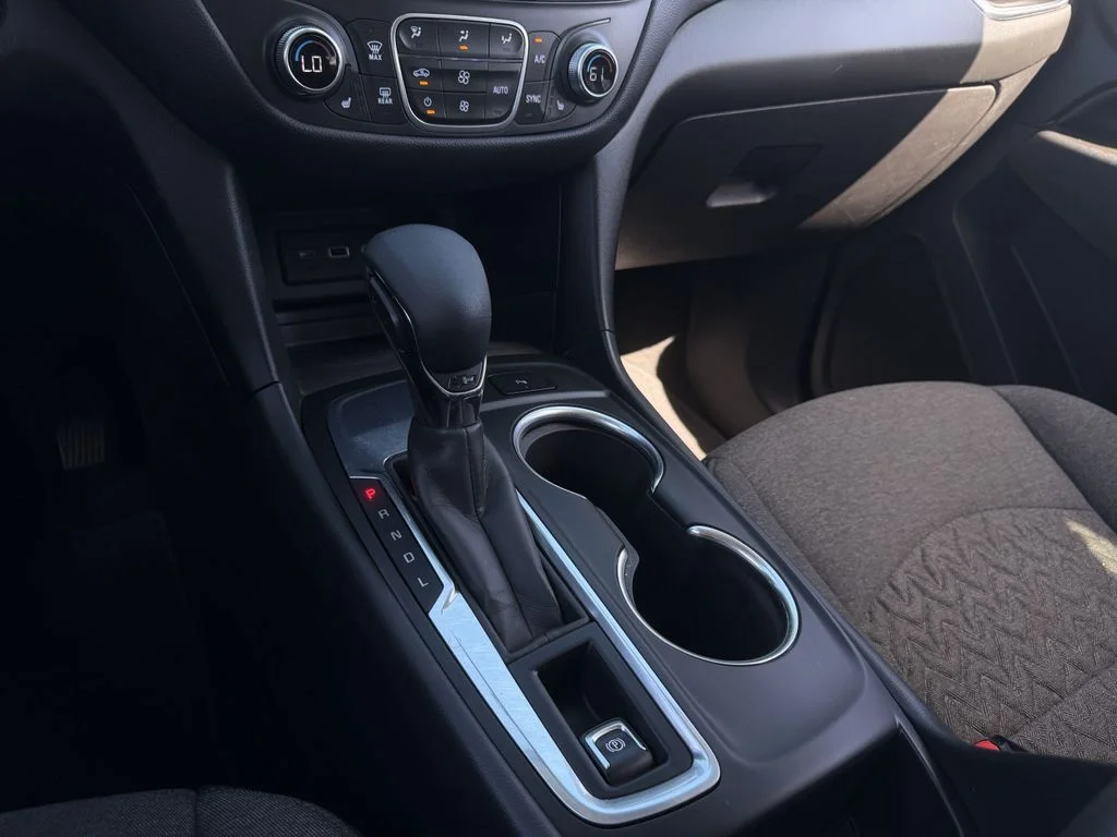 Used 2022 White Chevrolet LT image 19