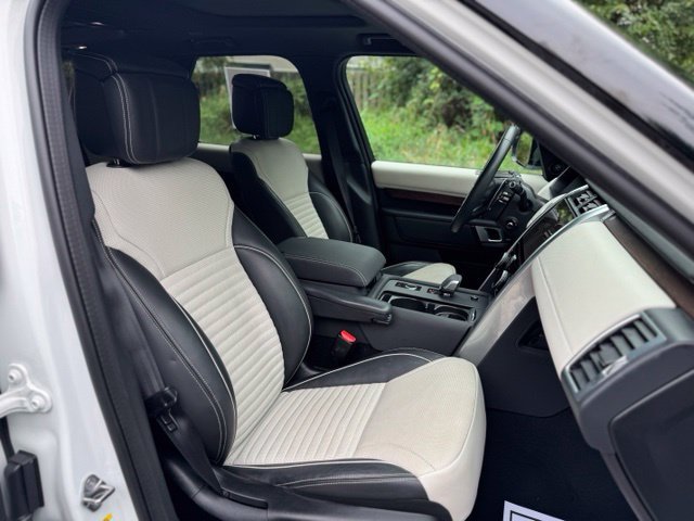 Used 2024 Fuji White Land Rover Dynamic SE image 20