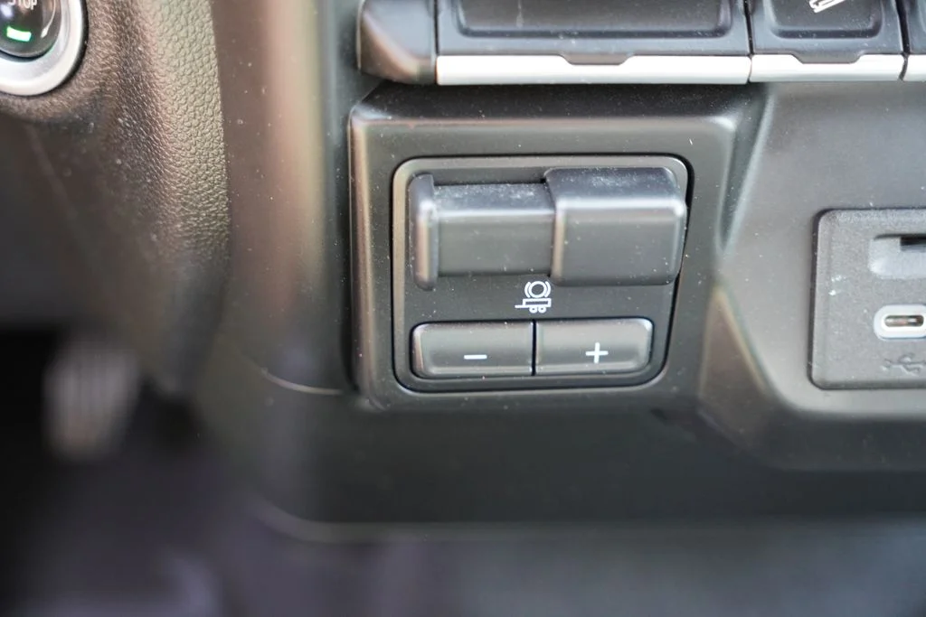Used 2022 Silver Ice Metallic Chevrolet LTZ image 30