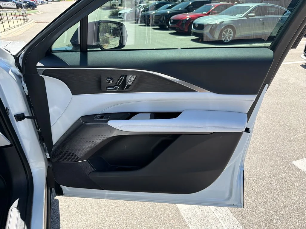 Used 2024 White Cadillac Luxury image 37