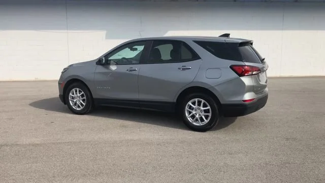 2024 Chevrolet Equinox LS - Photo 6