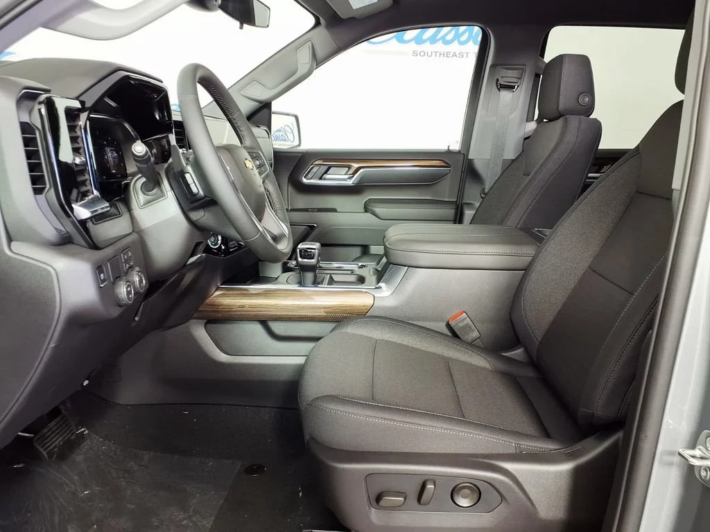 New 2026 Sterling Gray Metallic Chevrolet LT image 8