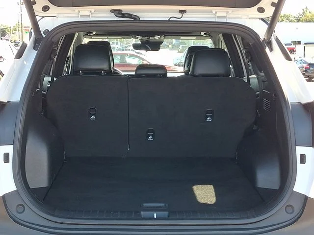 Certified Used 2024 White Kia X-Pro Prestige image 31