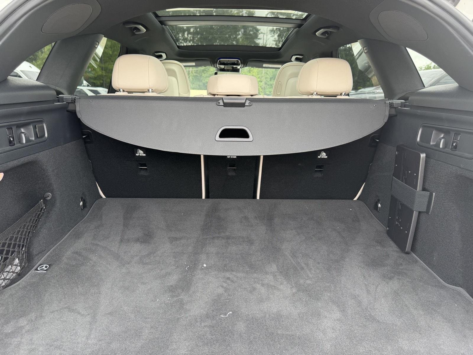 Certified Used 2026 Polar White Mercedes-Benz GLC 300 image 25