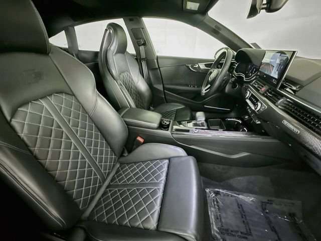 Used 2024  Audi Premium Plus image 28