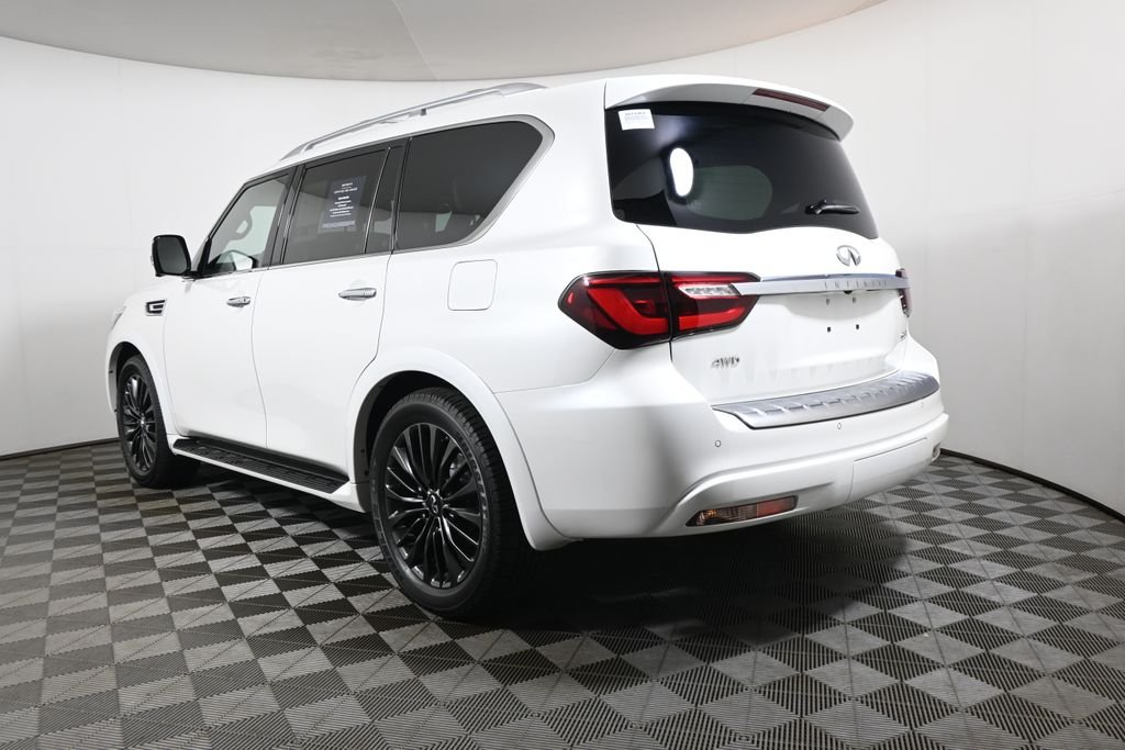Certified Used 2023 White INFINITI Sensory image 5