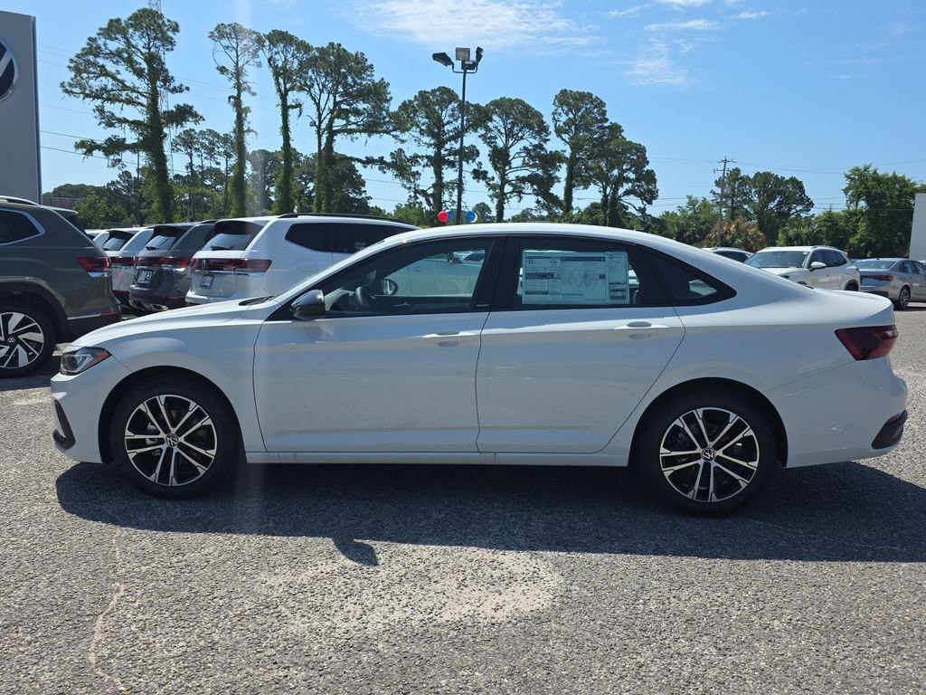 New 2026 White Volkswagen 1.5T Sport image 4