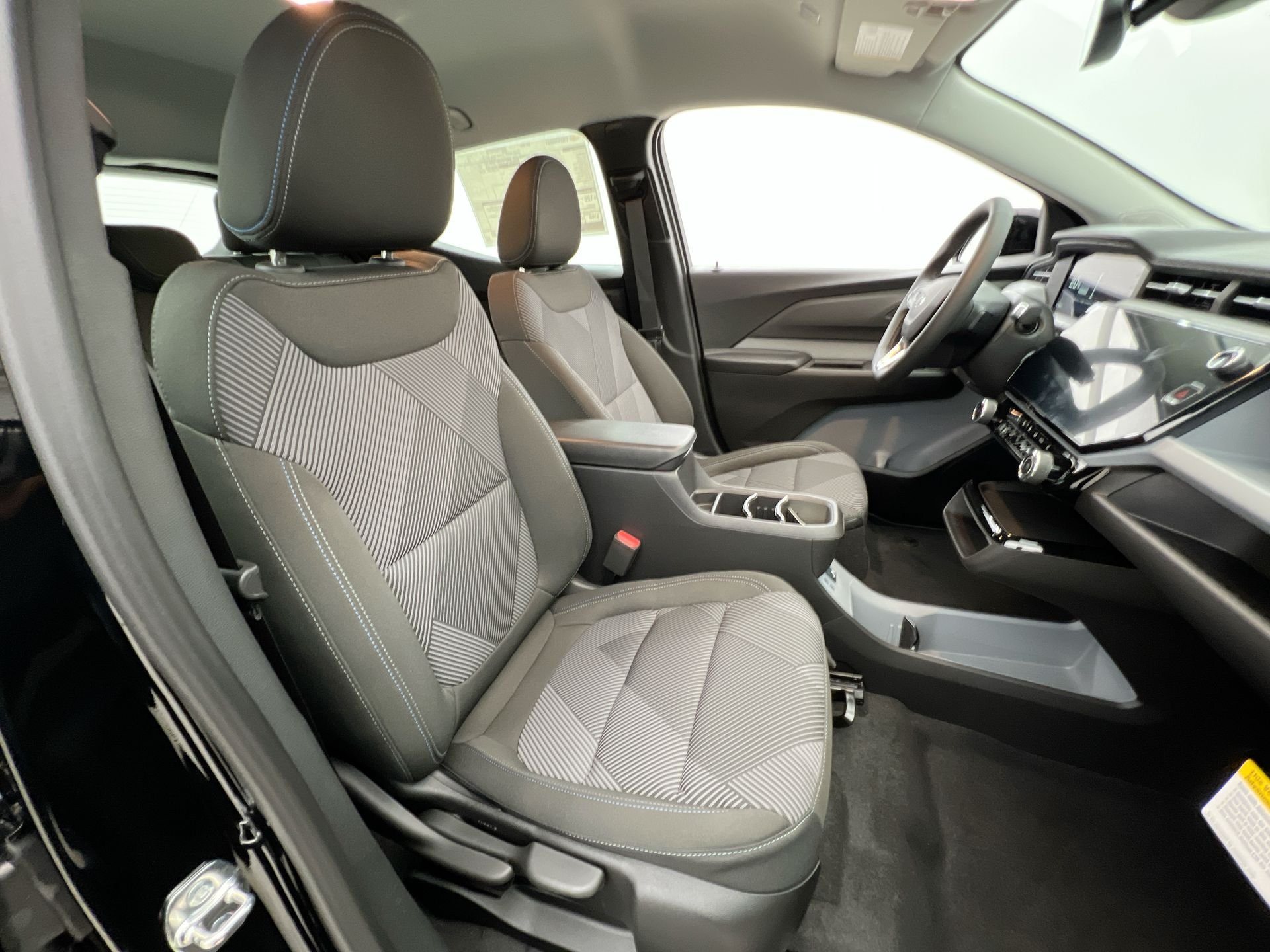 2027 Chevrolet Bolt LT - Photo 81