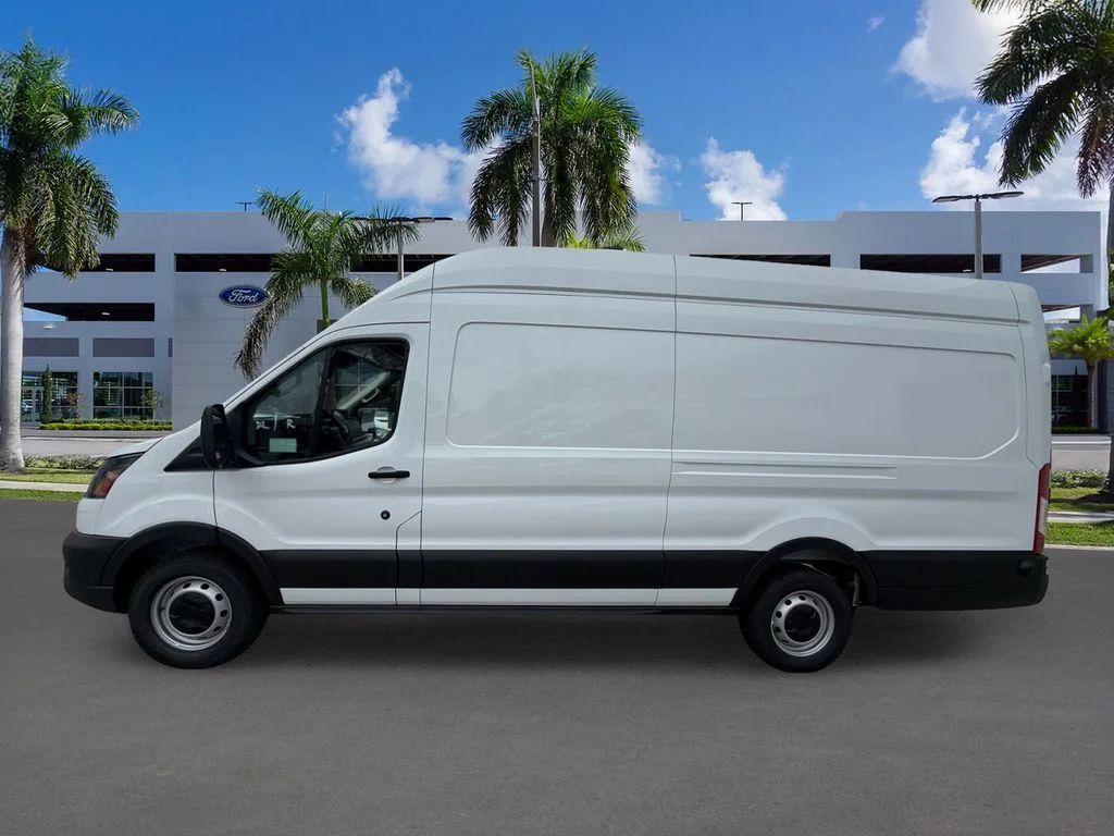 New 2026 Oxford White Ford Cargo Van image 4