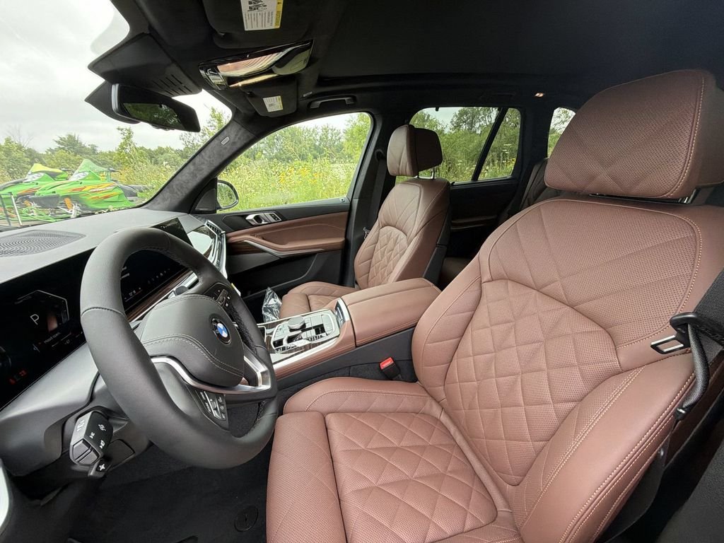 New 2026 Black Sapphire Metallic BMW xDrive40i image 13