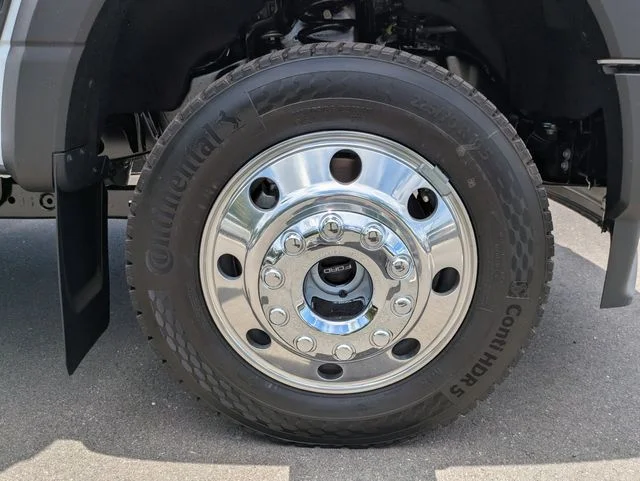 New 2026 Oxford White Ford F-450® XL image 11