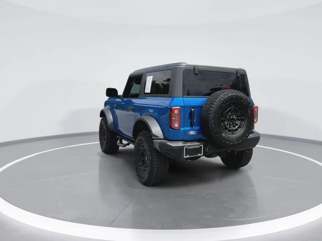 Used 2026 Blue Ford Badlands image 9
