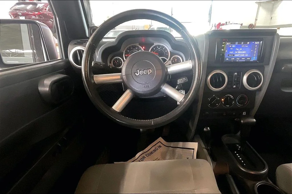 Used 2008 Black Jeep Unlimited Sahara image 4