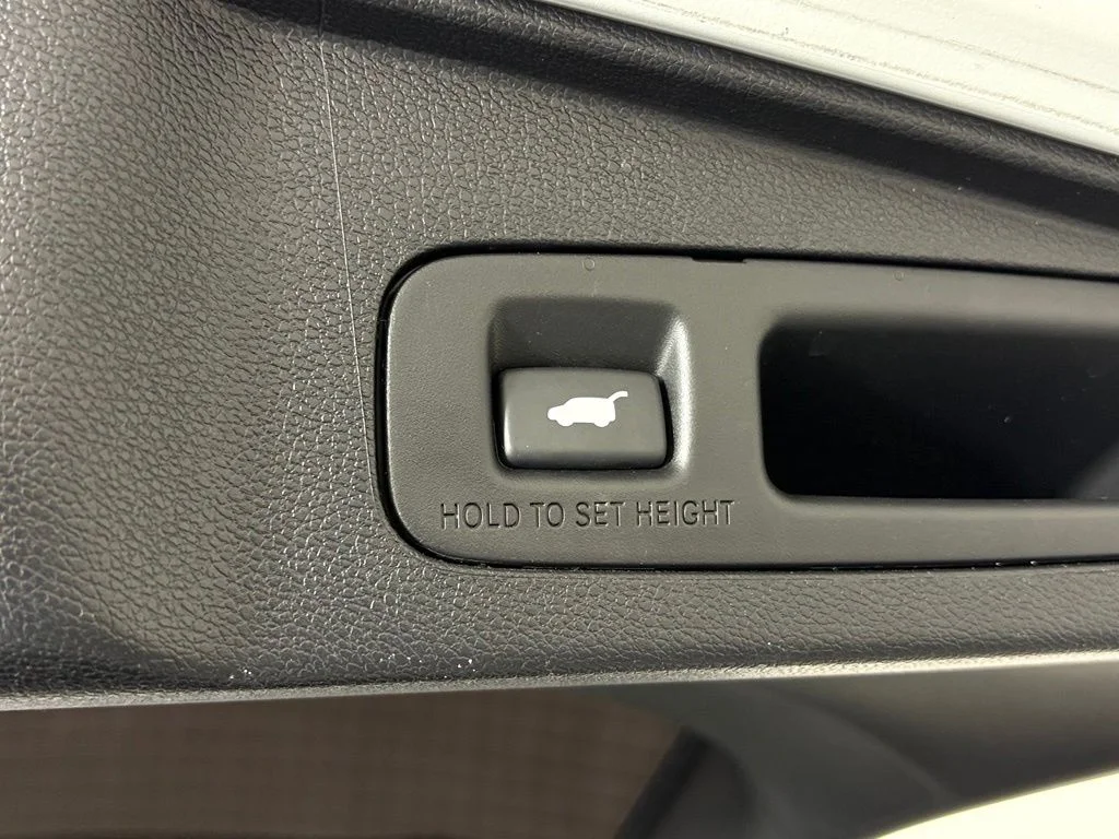 Used 2021 White Honda EX-L image 40