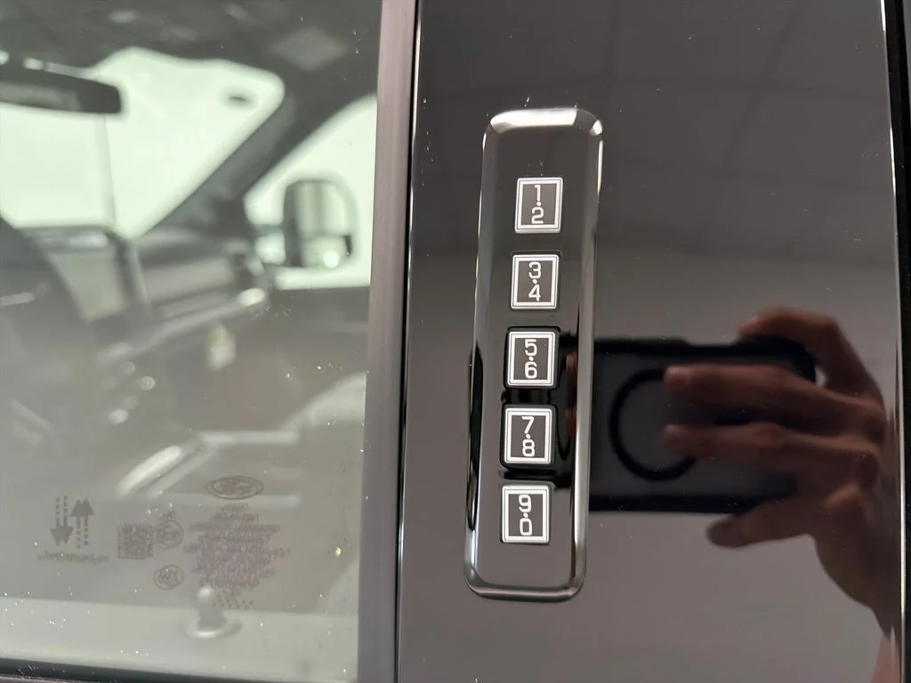 New 2026 White Ford Platinum image 8
