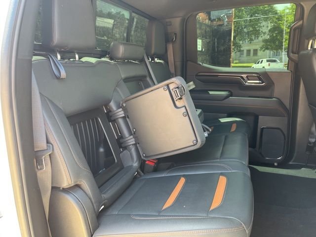 Used 2024 White GMC AT4 image 26