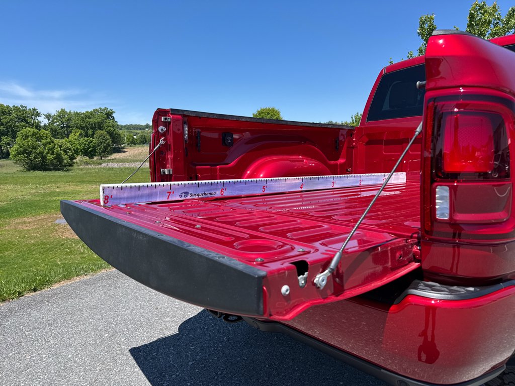 New 2026 Molten Red Pearl-Coat Exterior Paint RAM Big Horn image 11