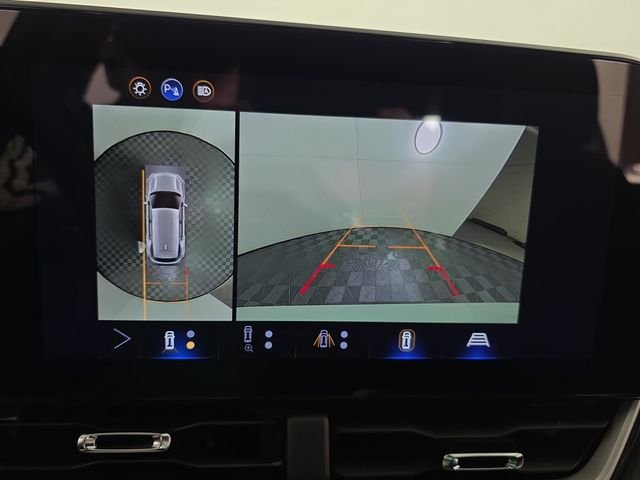 Used 2026 Green Chevrolet LT image 18