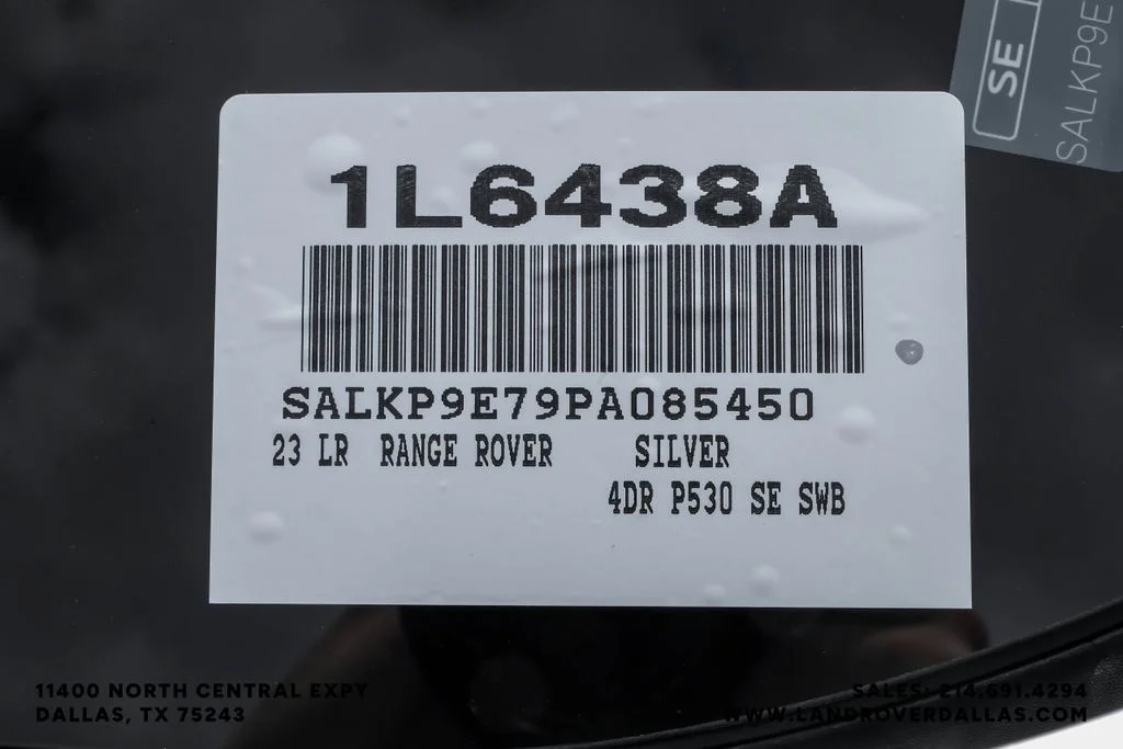 Used 2023 Silver Land Rover SE image 61