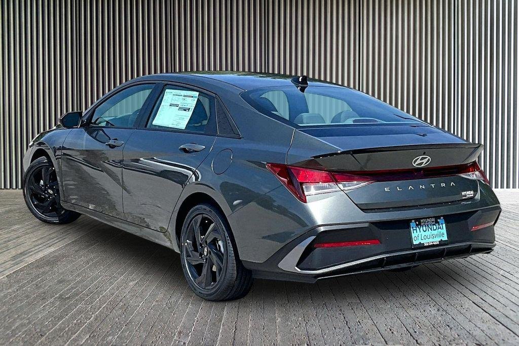 New 2026 Amazon Gray Hyundai SEL Sport image 3