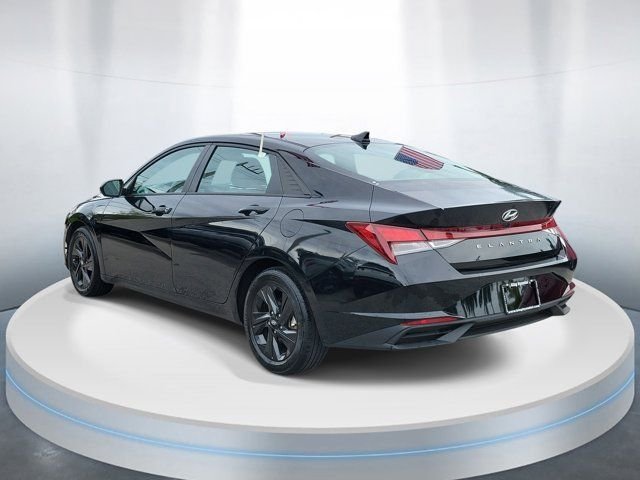 Certified Used 2023 Black Hyundai SEL image 3