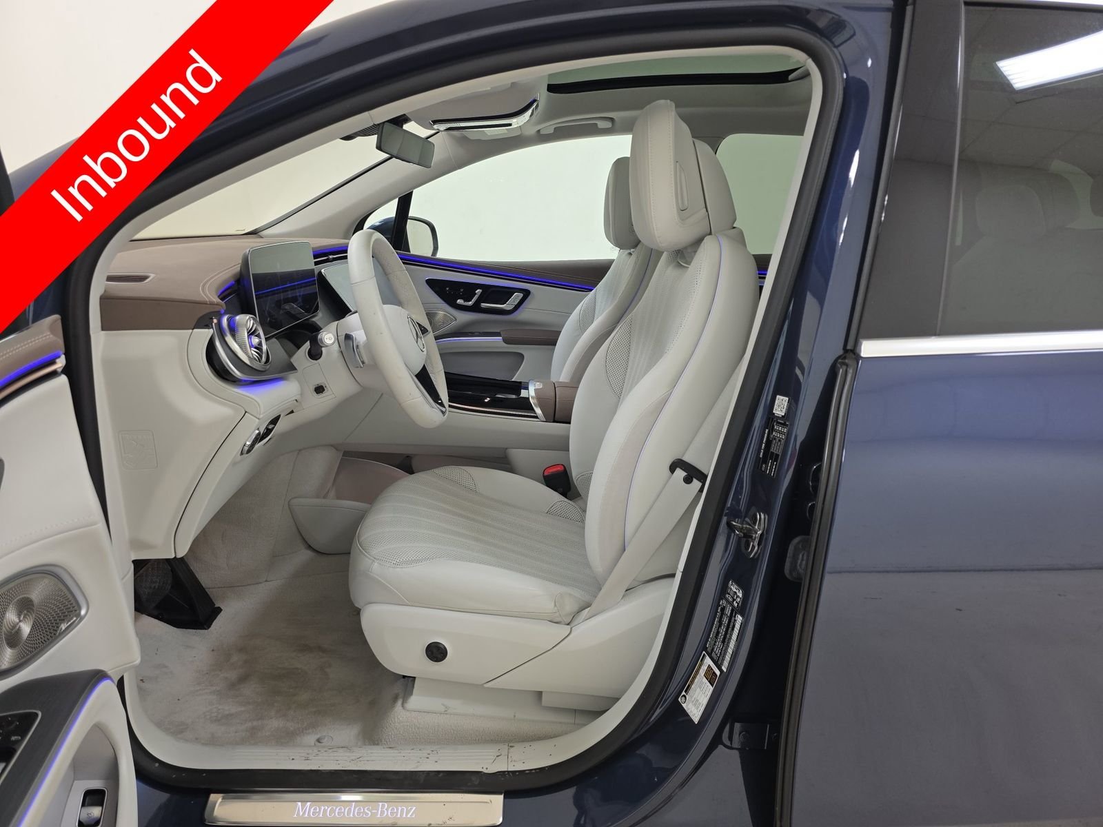 Used 2023 Blue Mercedes-Benz 450 image 3