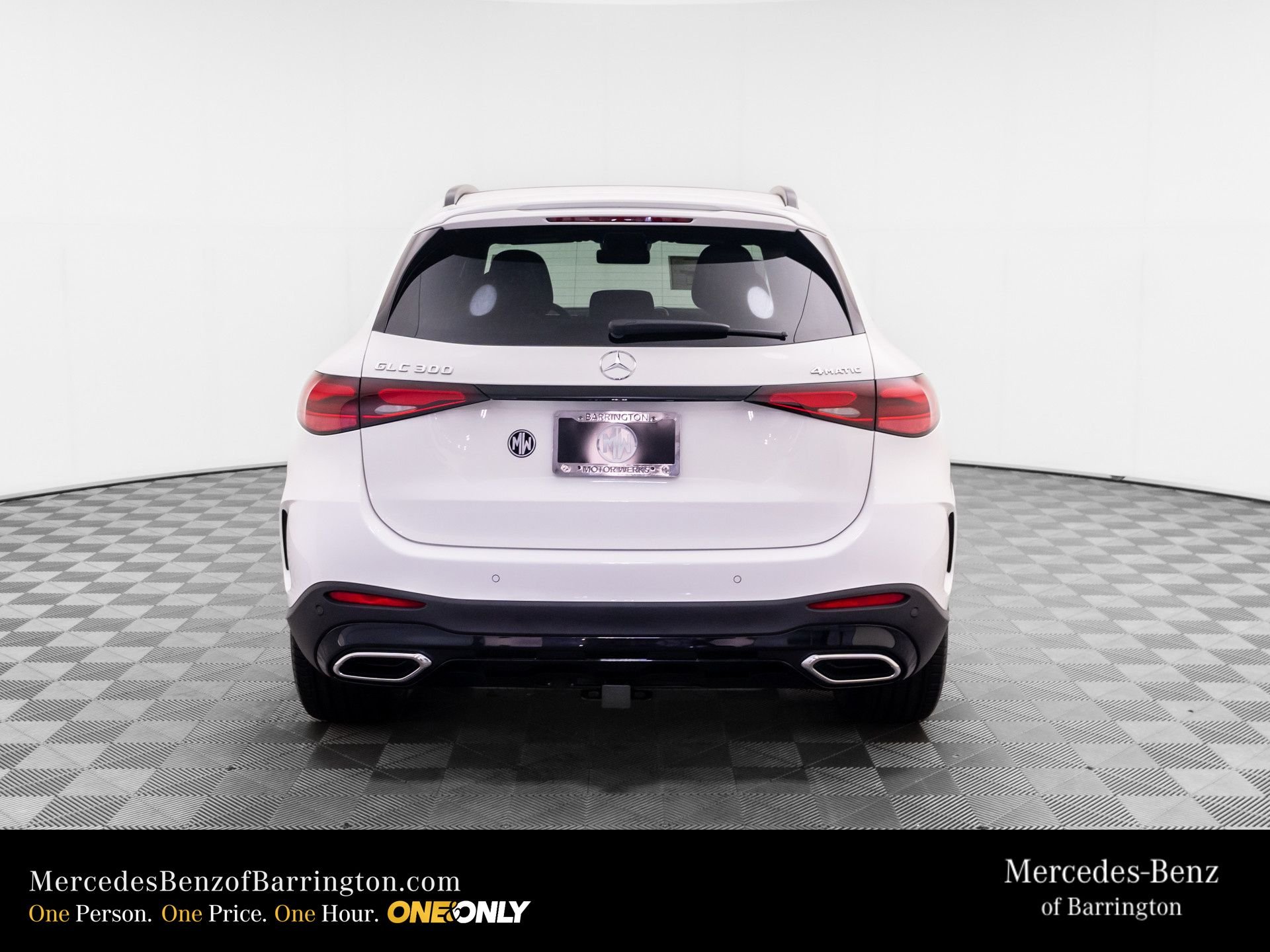 New 2026 Polar White Mercedes-Benz GLC 300 image 4