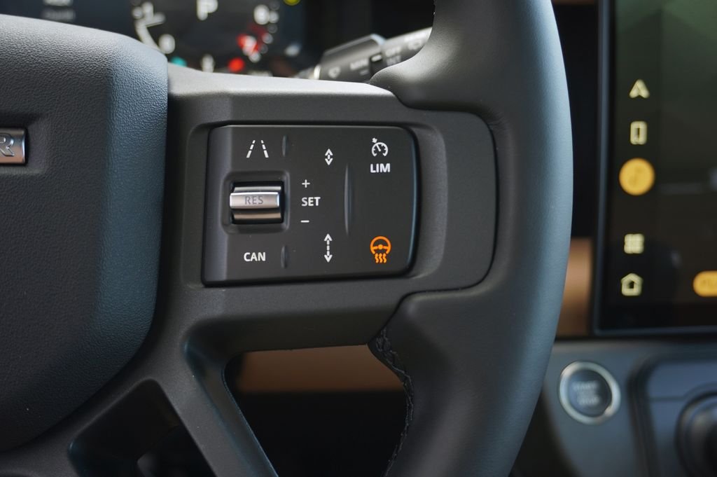 New 2026 Santorini Black Land Rover S image 14