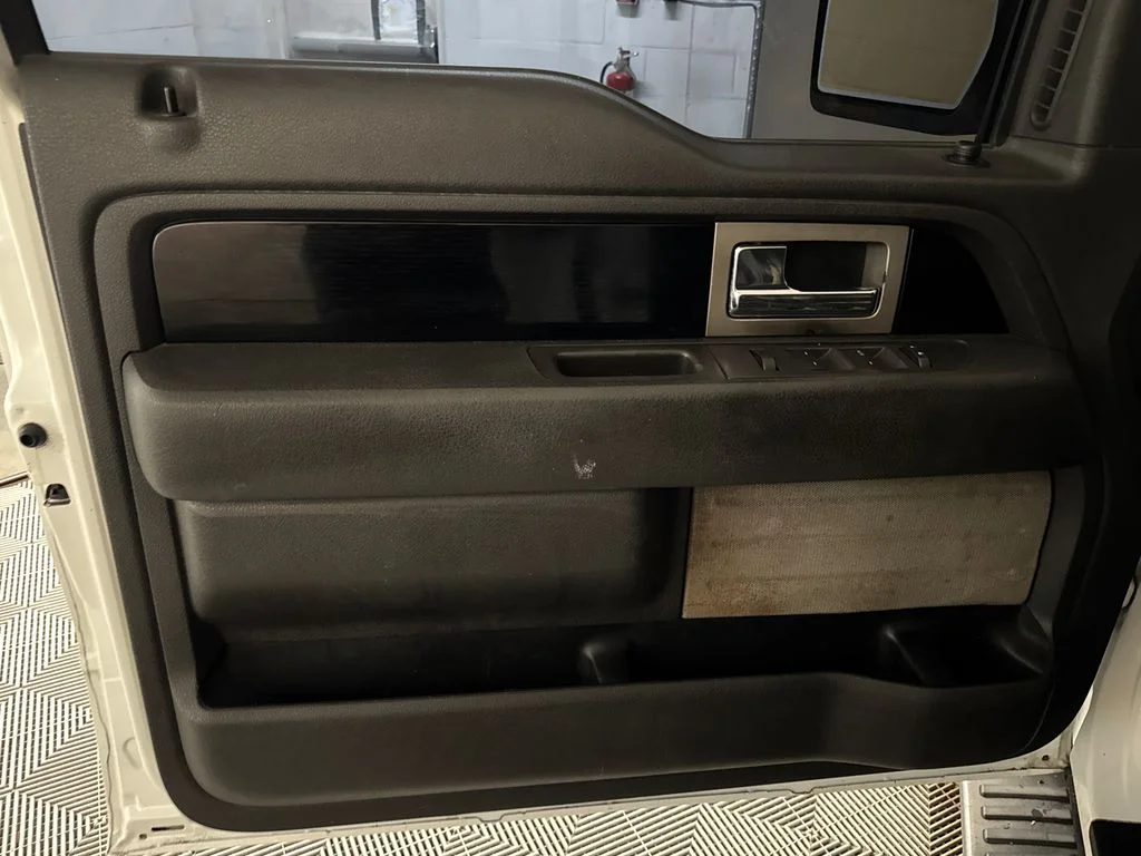 Used 2010 White Ford XLT image 16