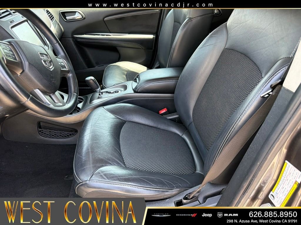 Used 2019 Gray Dodge Crossroad image 21