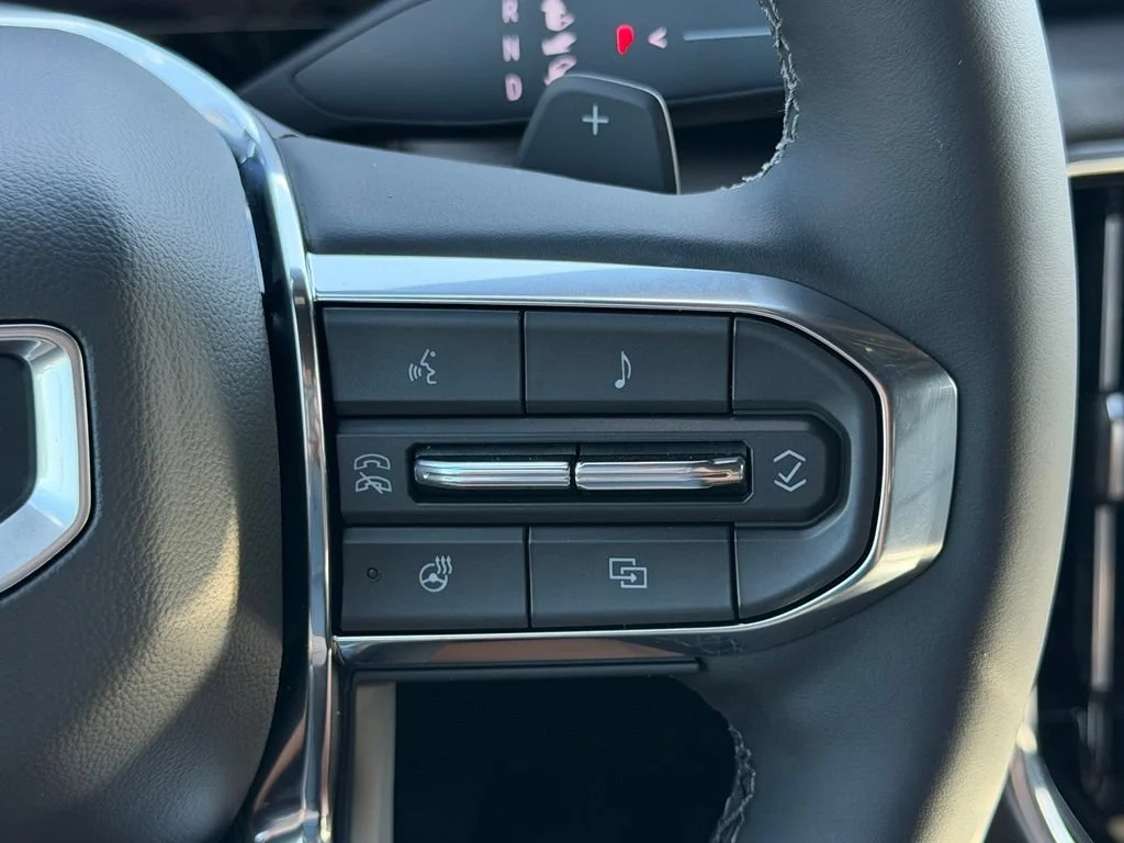 2026 GMC Yukon Denali - Photo 12