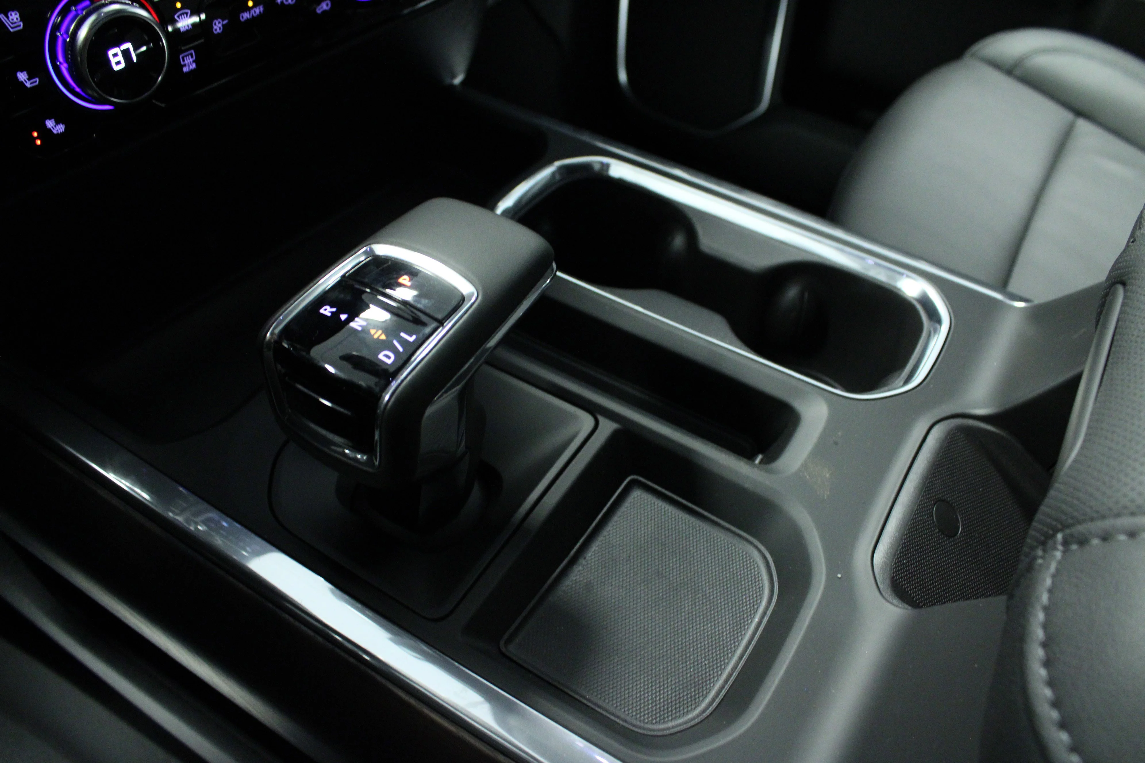 2026 GMC Sierra 1500 SLT - Photo 22
