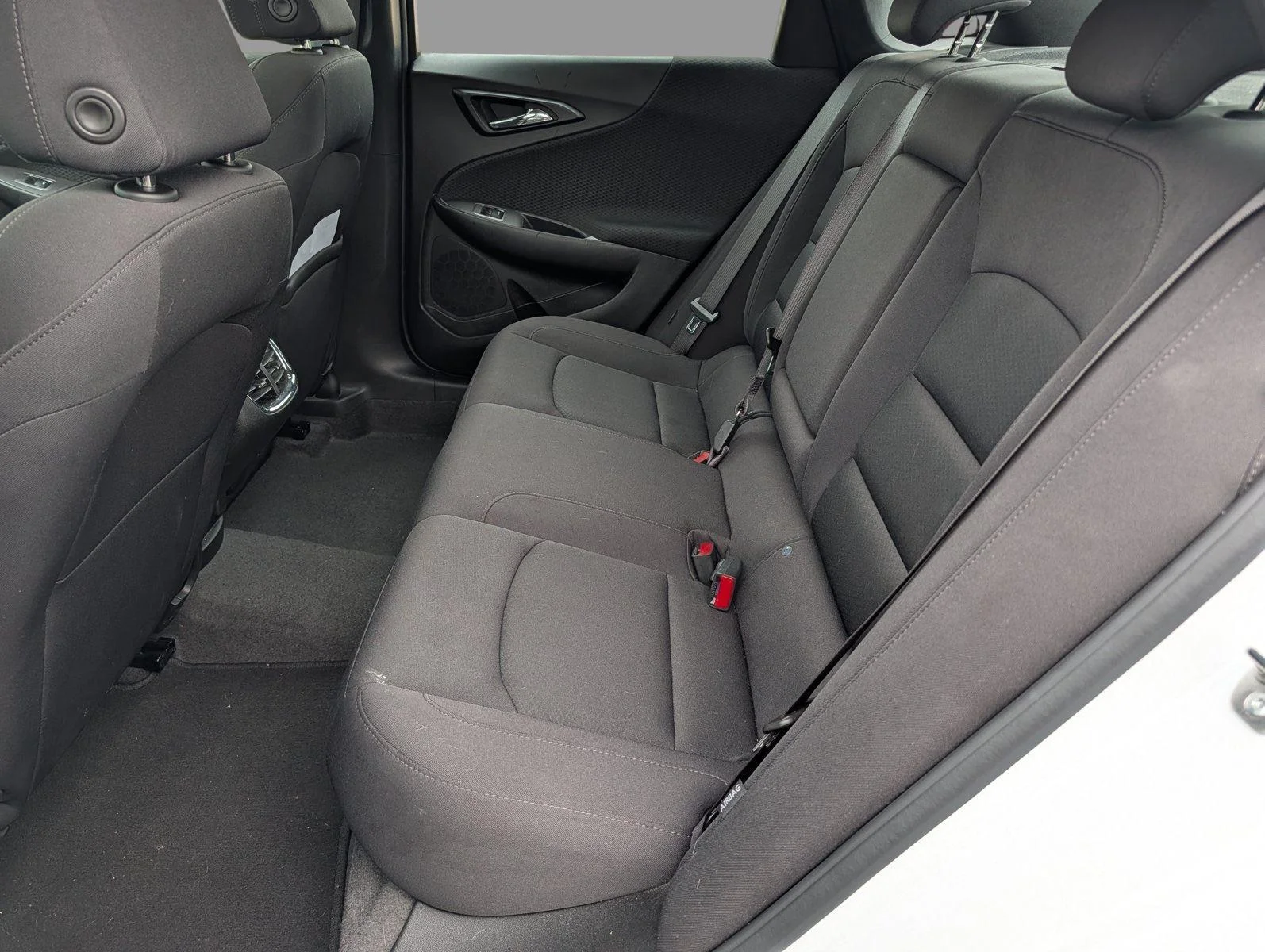Used 2024 Summit White Chevrolet LT image 30