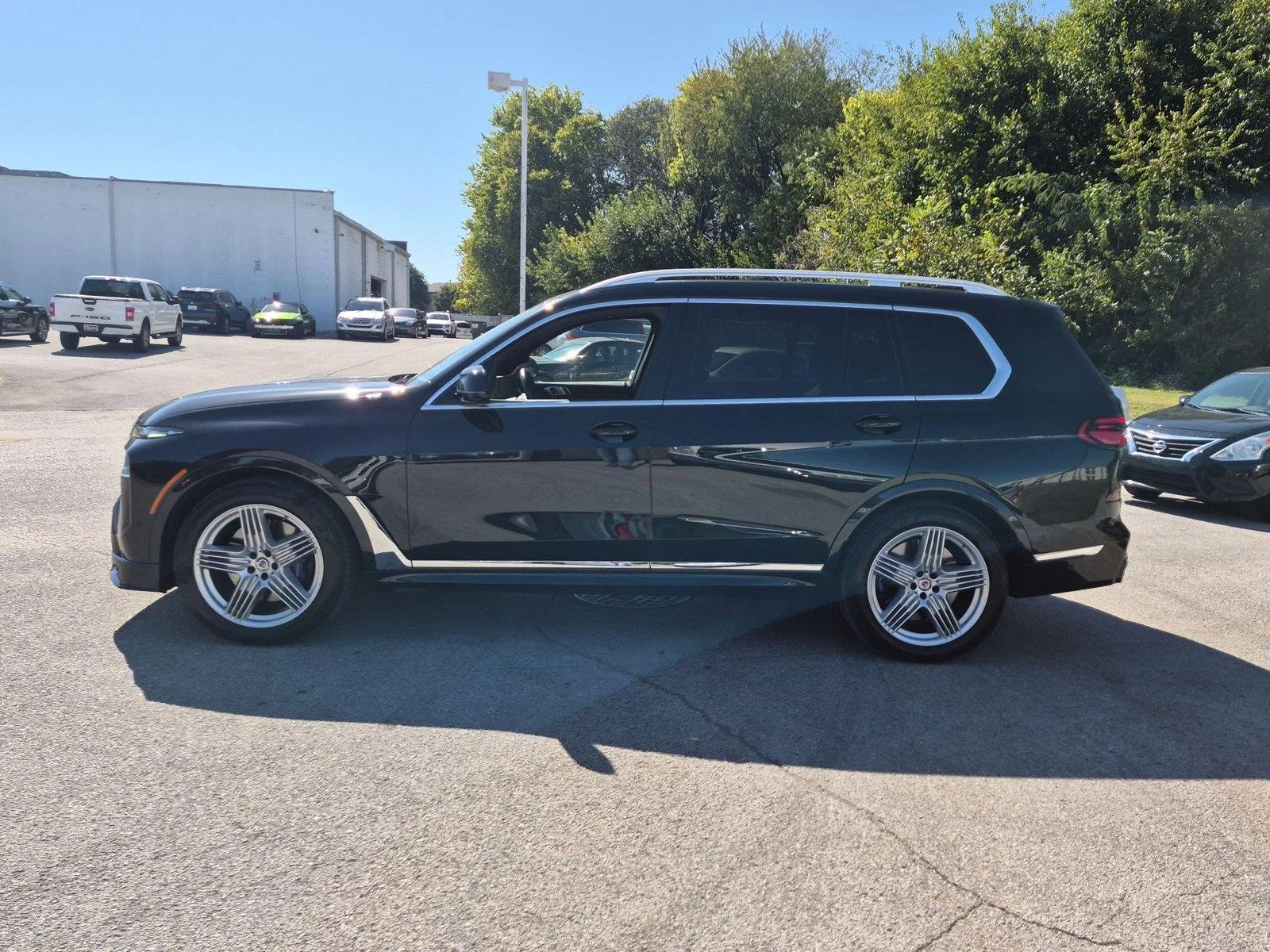 Used 2024 Black Sapphire Metallic BMW ALPINA XB7 image 2