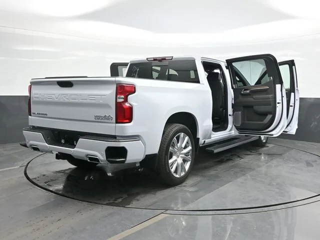 New 2026 Polar White Tricoat Chevrolet High Country image 29