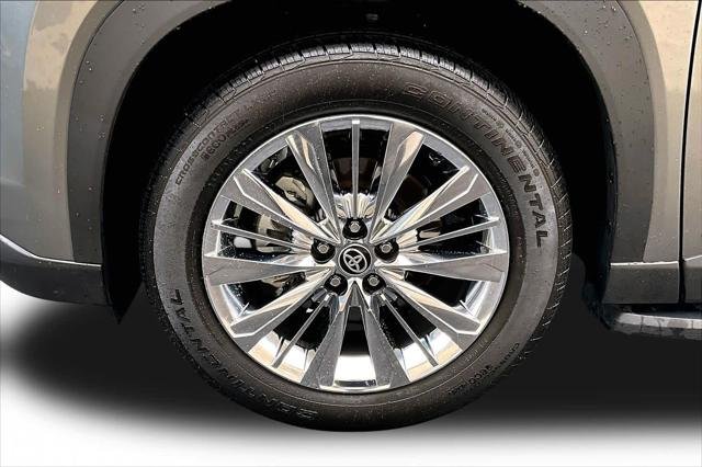 Certified Used 2025 HEAVY METAL* Toyota  image 11