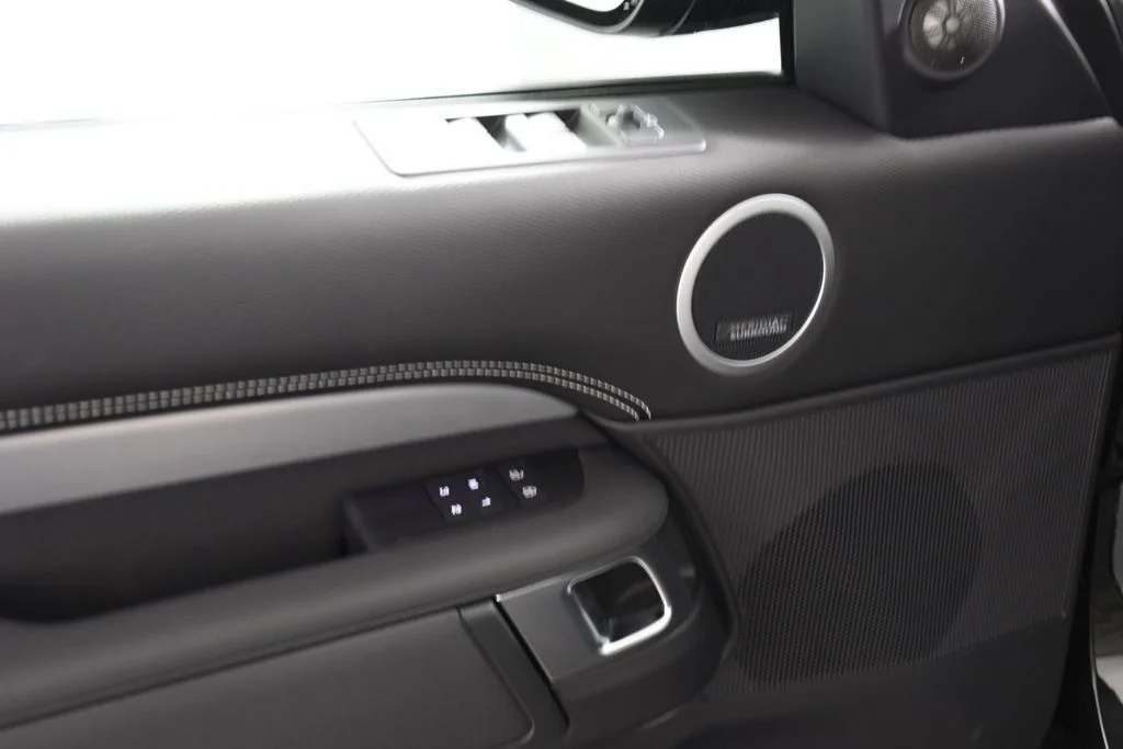 New 2026 Santorini Blk Land Rover Gemini Edition image 15