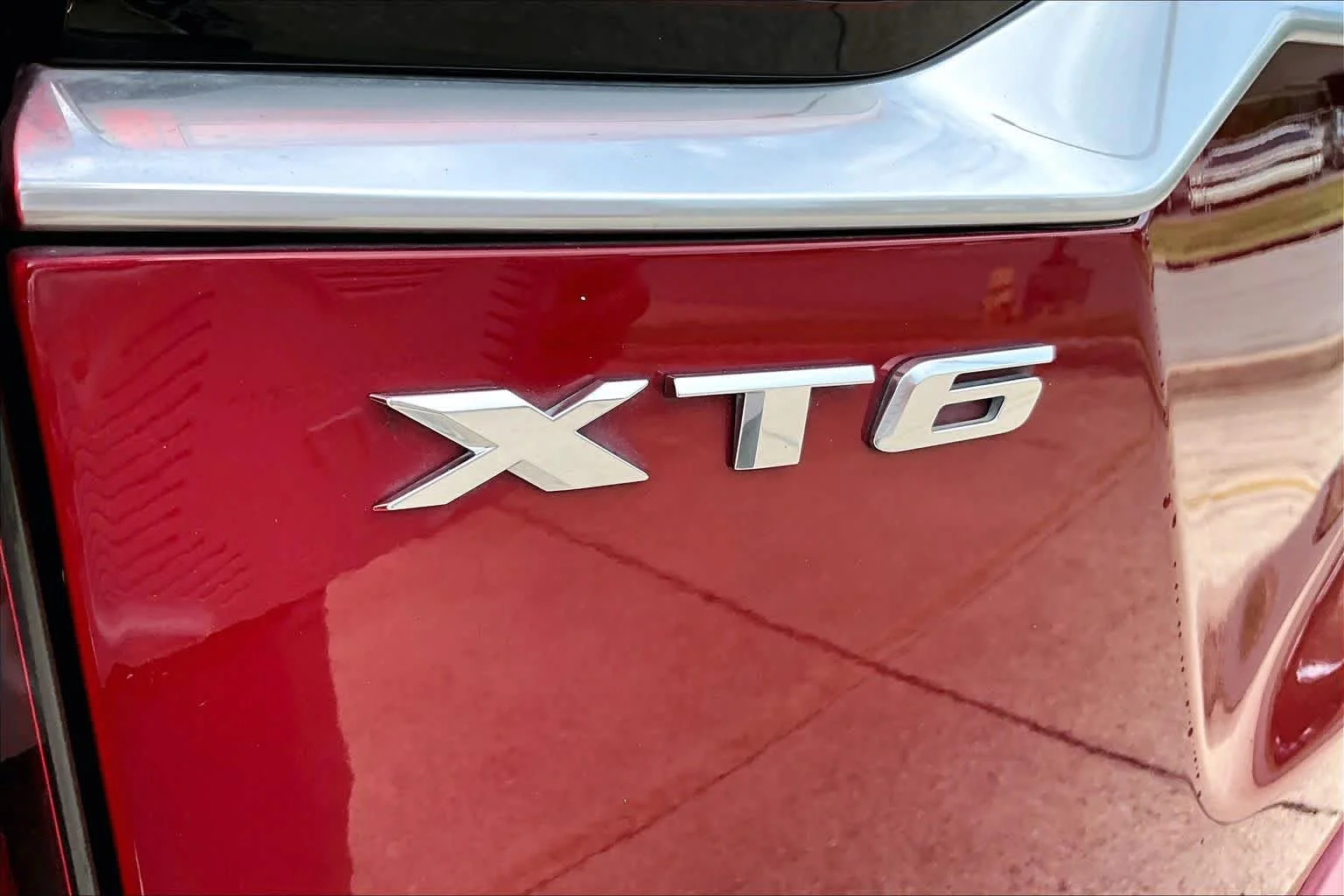 Used 2020 Red Horizon Tintcoat Cadillac FWD Premium Luxury image 31