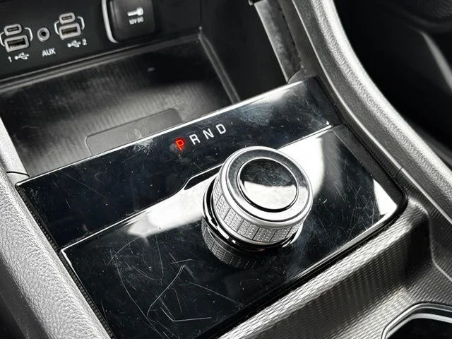 Used 2024 White Jeep Altitude image 15