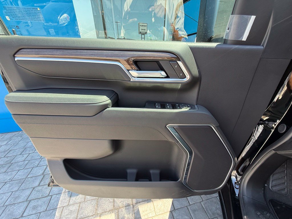 2026 Chevrolet Silverado 2500 HD LT view 30