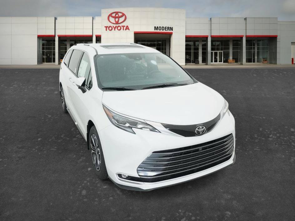 New 2026 Wind Chill Pearl Toyota Platinum image 8