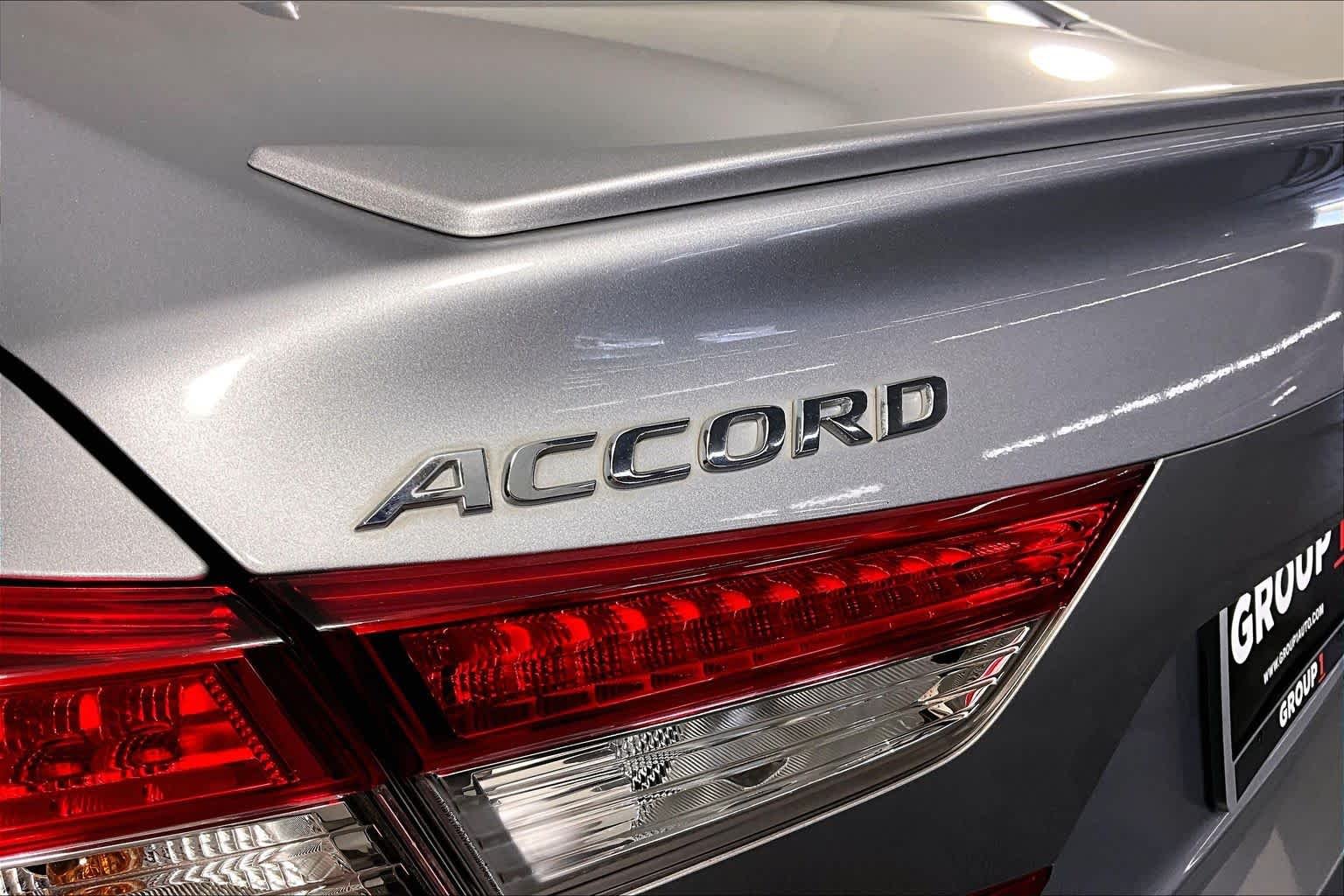 Used 2020 Lunar Silver Metallic Honda Sport image 30