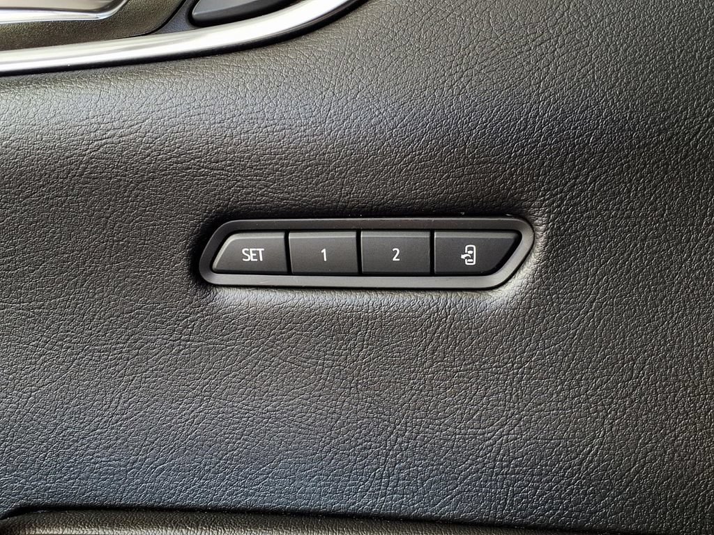 Used 2021 SATIN STEEL METALLIC Cadillac FWD Premium Luxury image 18