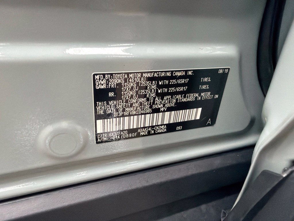 Used 2019  Toyota XLE image 9