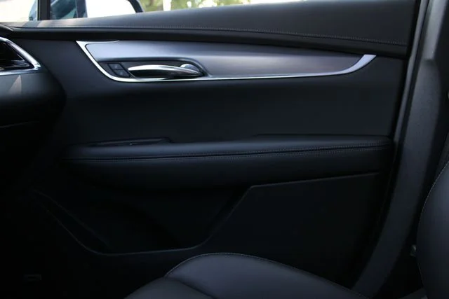 Used 2025 Green Cadillac Luxury image 20
